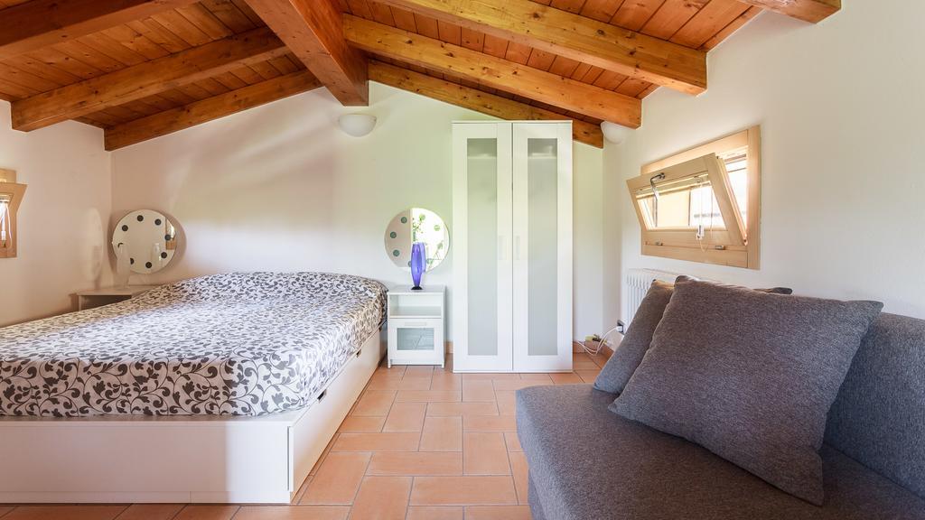 B&B Nido Sui Laghi San Donnino della Nizzola Exterior photo